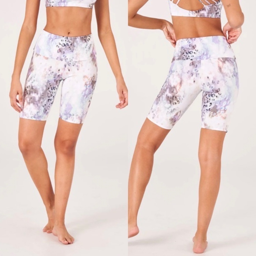NWT Onzie Animal Quartz Printed High Rise Bike Shorts